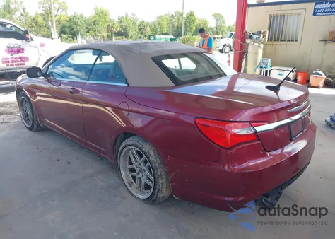 2013 Chrysler 200 Touring z USA, uszkodzony, nr VIN 1C3BCBEB6DN585640